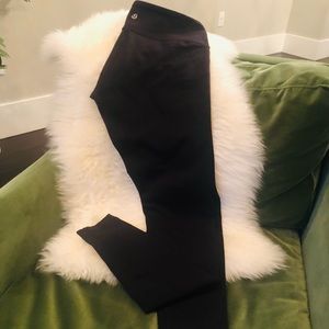 Lululemon low-mid rise tight black leggings